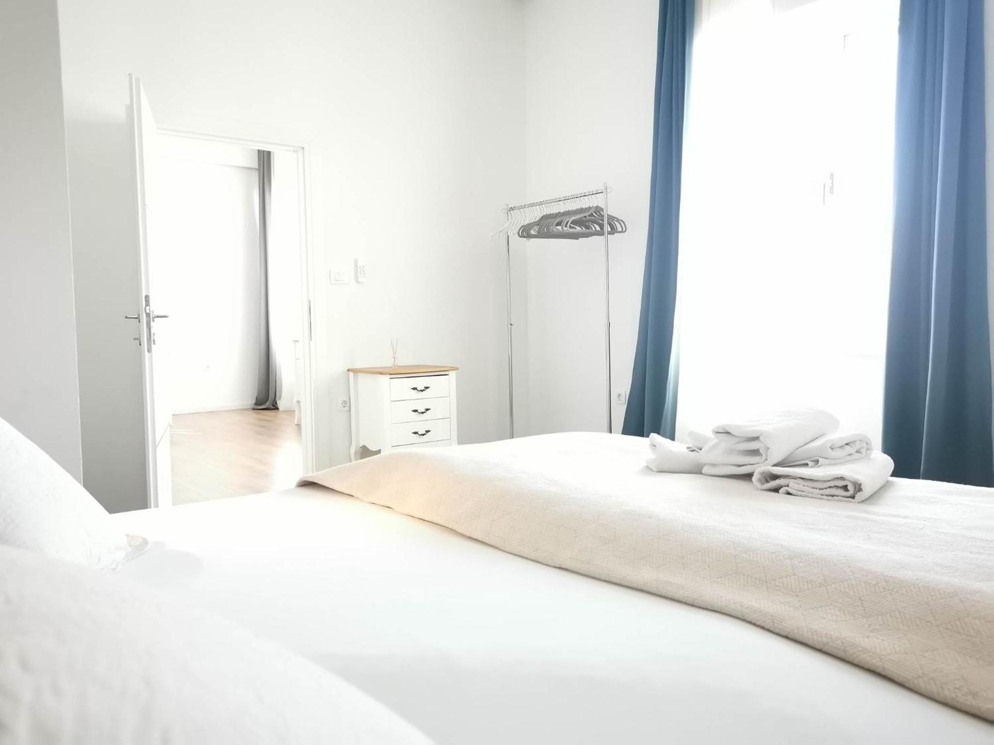 Two-Bedroom Apartment,1500107995:JPEG