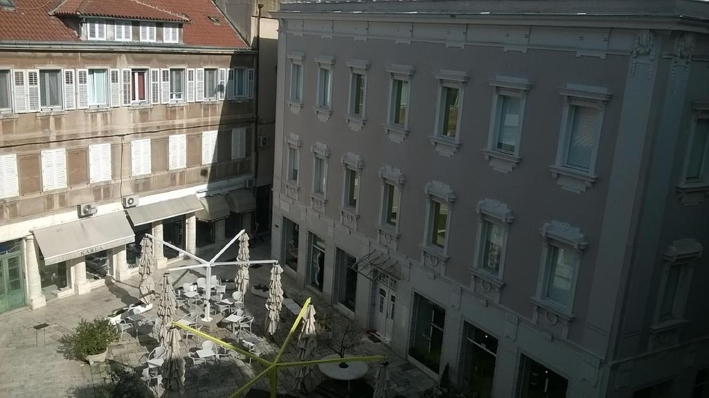 Chambre Double de Luxe S1 - Vue sur Ville