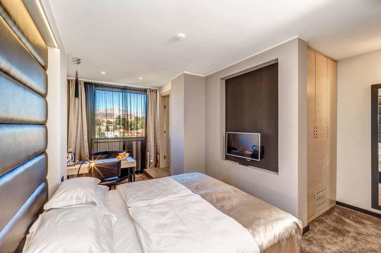 Chambre Double Supérieure - Vue sur Ville