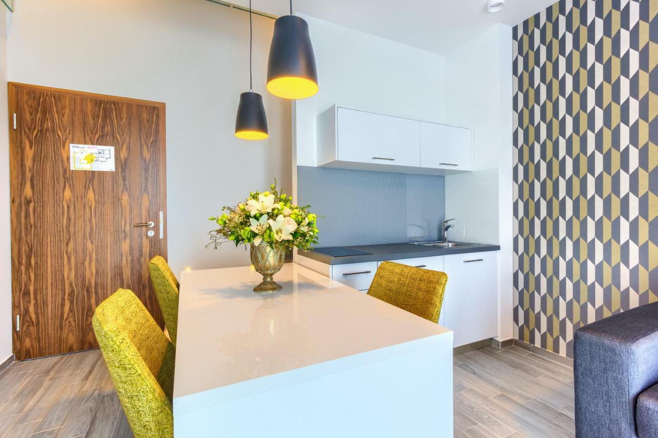 Suite de Luxe avec Terrasse et Bain à Remous