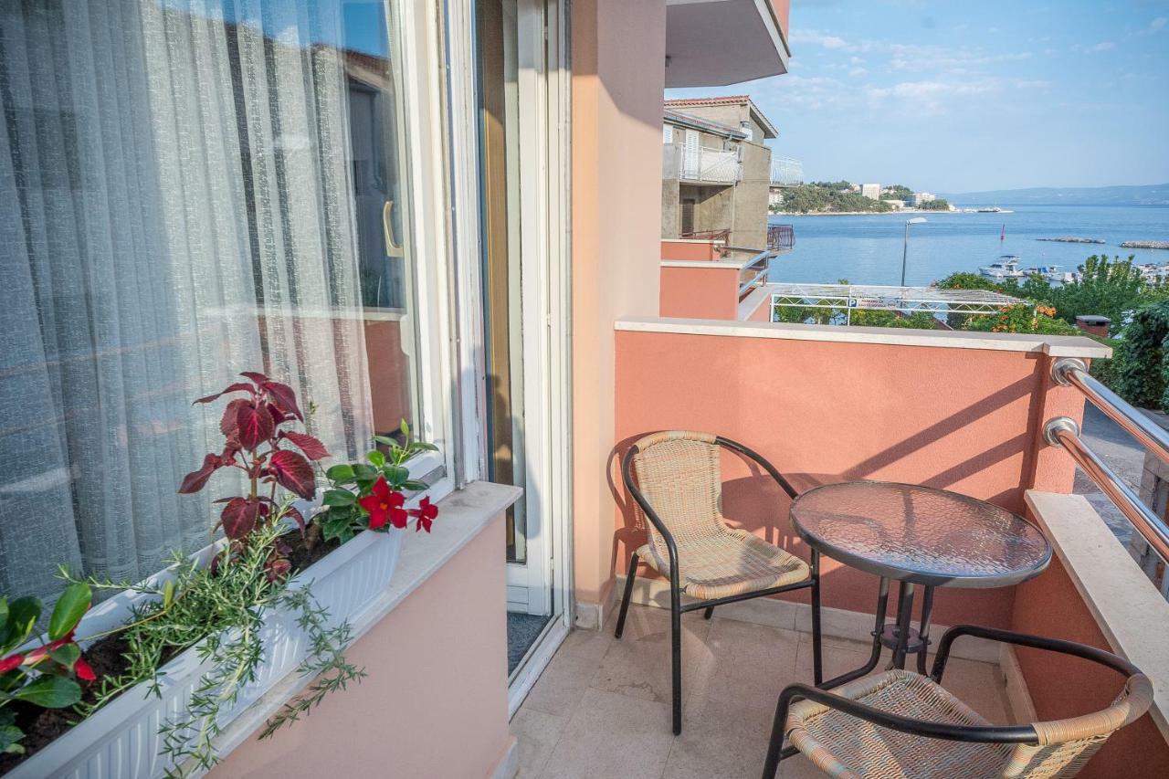 Chambre Double ou Lits Jumeaux - Vue Partielle sur Mer