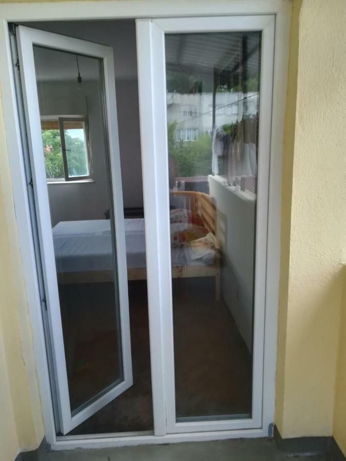Chambre Double avec Salle de Bains Commune et Balcon
