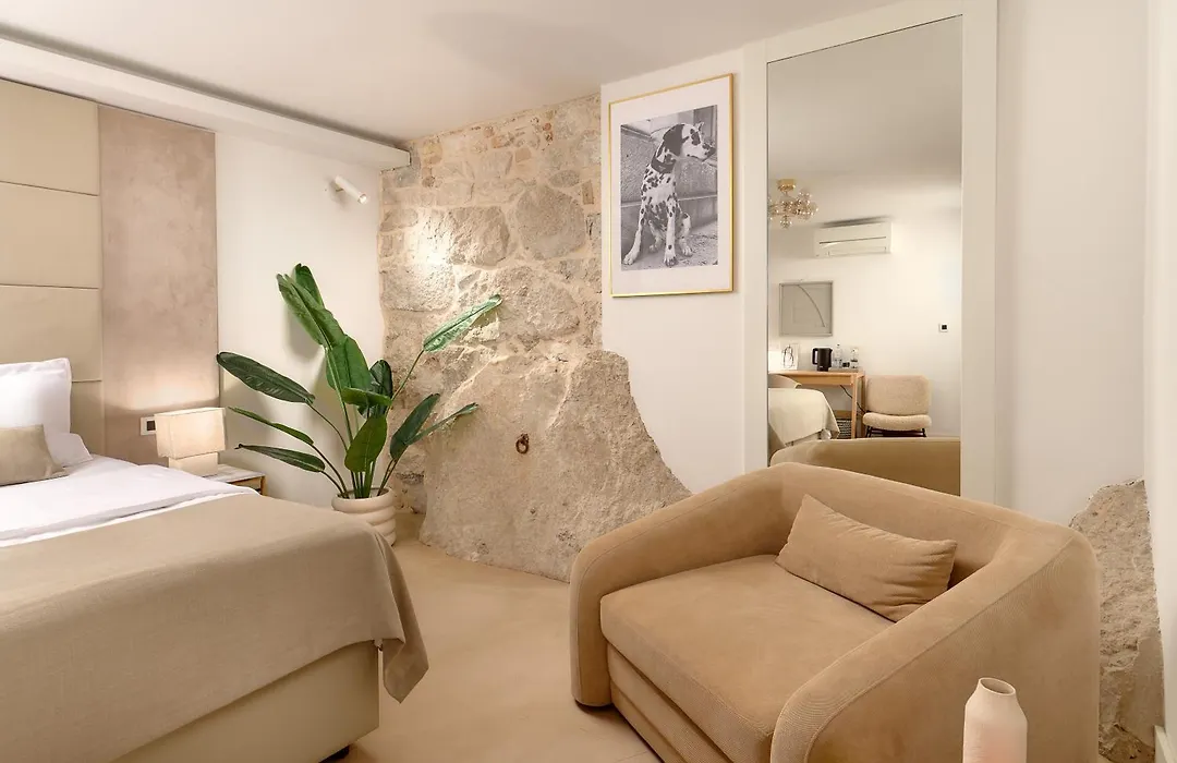 Ibella Boutique Rooms-1