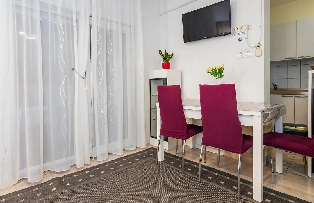 Super Horizont- Sea View Apartments With Private Jacuzzi Time & Free Parking-1