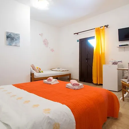 Split Accommodation-2