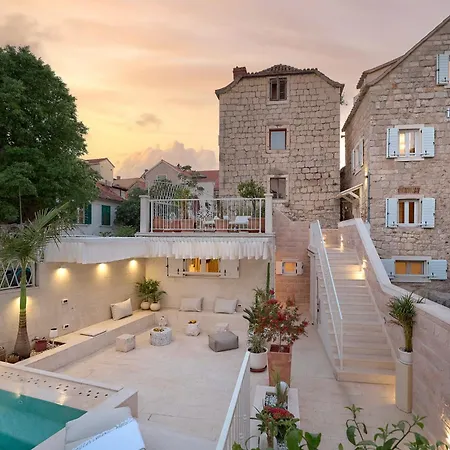Ibella Boutique Rooms-3