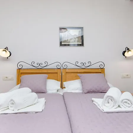 Apartment And Rooms Desideria-2