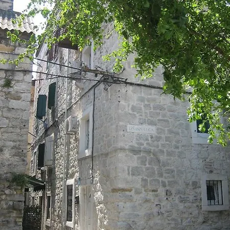 Split Central Guesthouse-2