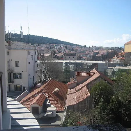 Split Central Guesthouse-3