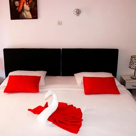 Rooms And Apartment Stambuk-2