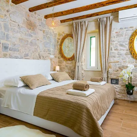 Lux Aurelius In Split Centre Old Town-3