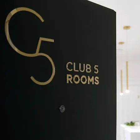 Club 5 boutique rooms-3