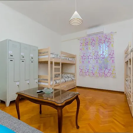 Guest house Levanda-3